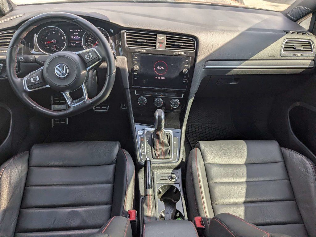 Used 2020 Volkswagen GTI SE FWD image 20
