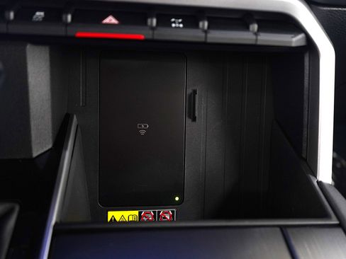 Used 2025 Toyota Sequoia Platinum image 25