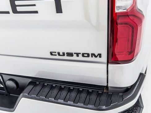 Used 2022 Chevrolet Silverado 1500 Custom w/ LPO, Dark Essentials Package RWD image 7
