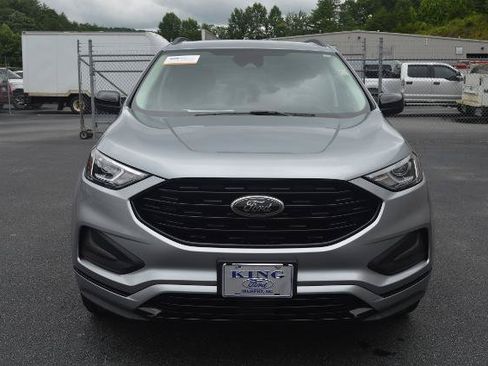Certified 2024 Ford Edge SE w/ Black Appearance Package AWD/4WD image 3