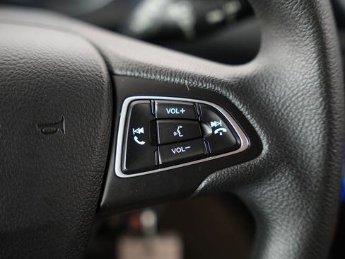 Used 2018 Ford Escape SE image 13