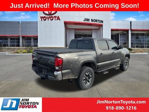 Used 2019 Toyota Tacoma TRD Off-Road image 7