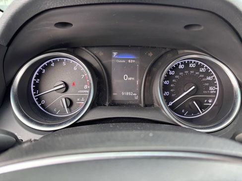 Used 2018 Toyota Camry LE image 16