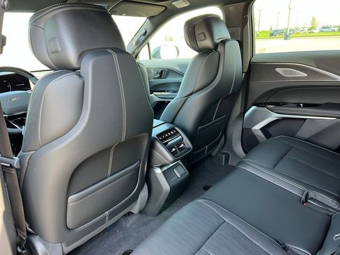 New 2026 Cadillac Lyriq V AWD/4WD image 35