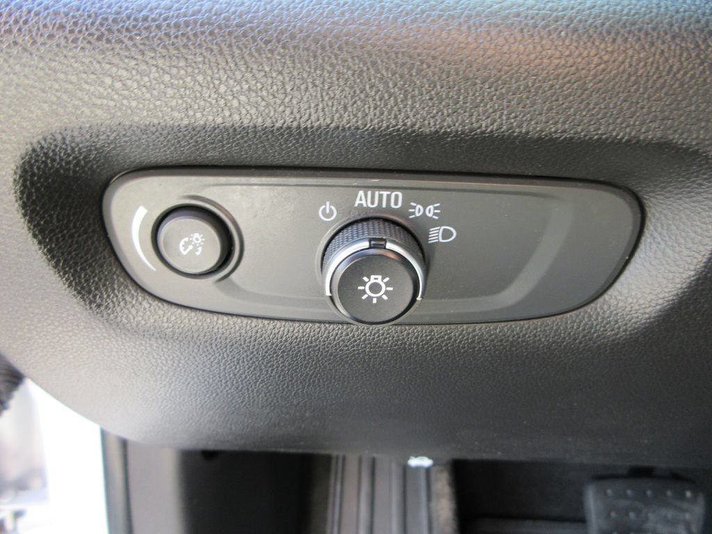 Certified 2019 Chevrolet Traverse LS FWD image 22