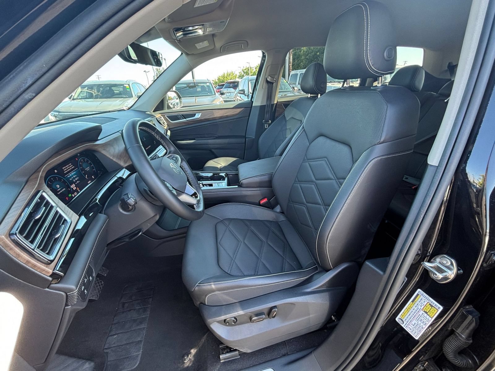 Used 2026 Volkswagen Atlas SE FWD image 39