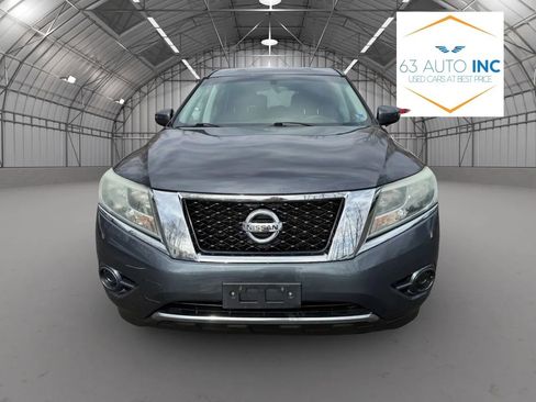 Used 2014 Nissan Pathfinder S image 2