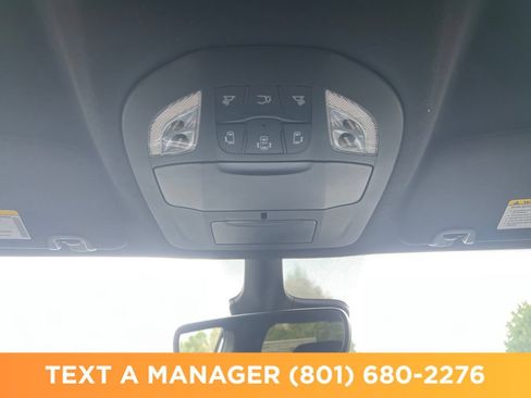 New 2027 Chrysler Pacifica Select AWD/4WD image 21