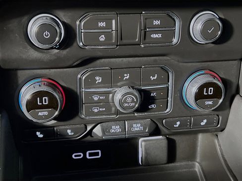 Used 2024 Chevrolet Tahoe LT image 26