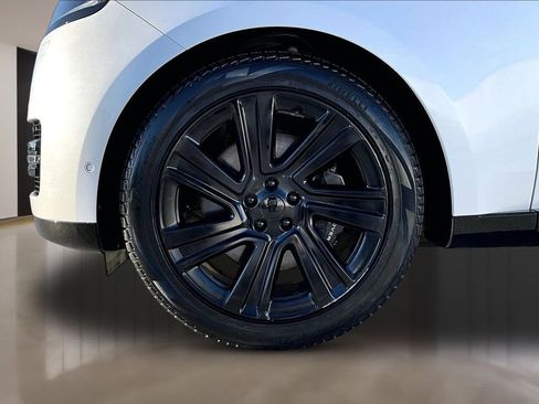 Used 2023 Land Rover Range Rover SE image 32