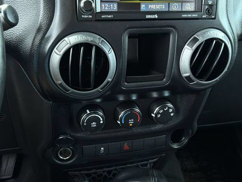 Used 2017 Jeep Wrangler Sport AWD/4WD image 25