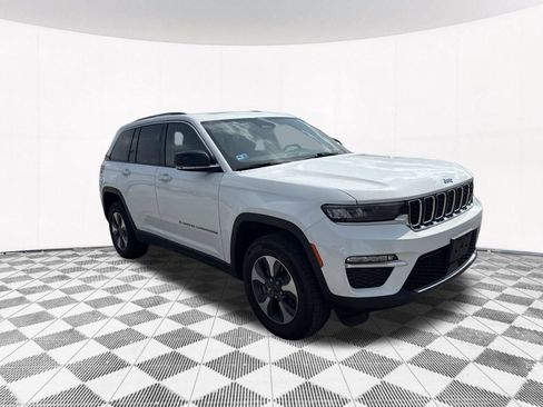 Used 2023 Jeep Grand Cherokee 4WD 4xe image 5