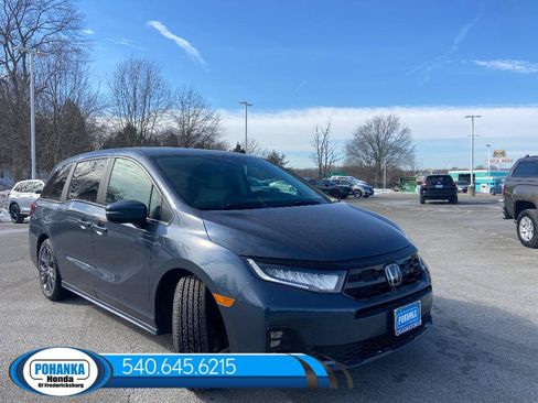 New 2026 Honda Odyssey Touring image 11
