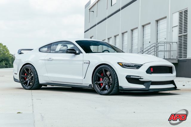 Used 2017 Ford Mustang Shelby GT350R w/ GT350R Equipment Group 920A RWD image 63