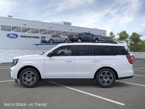 New 2025 Ford Expedition Active image 4