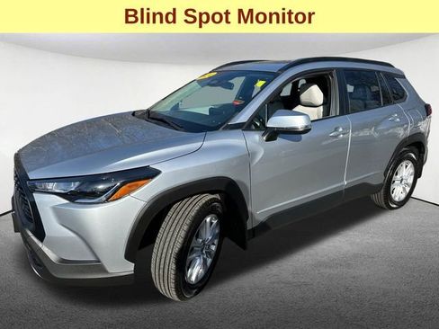 Certified 2024 Toyota Corolla Cross LE w/ Moonroof Package image 6