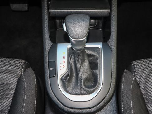 Used 2024 Kia Forte LXS image 19