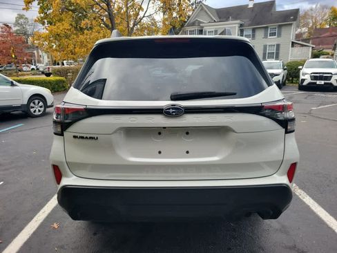 Certified 2025 Subaru Forester Premium image 4