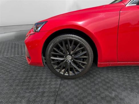 Used 2017 Lexus IS 200t image 9