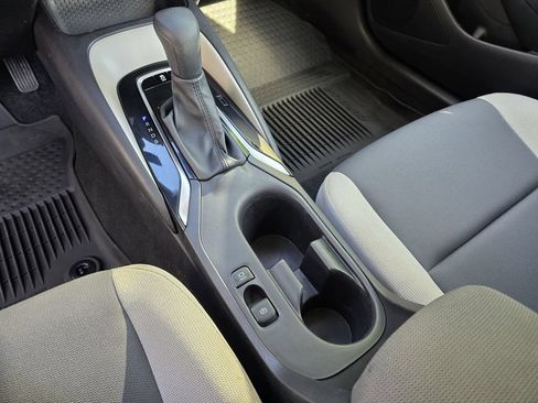 Used 2025 Toyota Corolla LE w/ Convenience Package FWD image 20