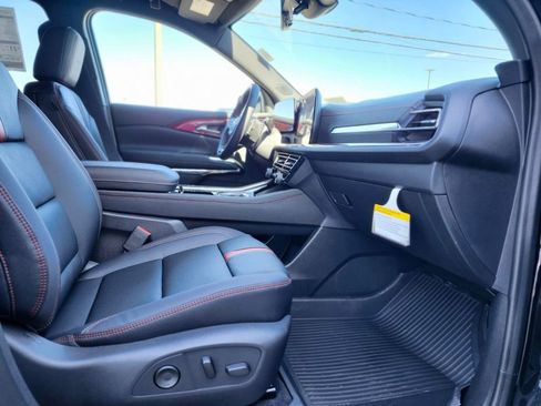 New 2026 Chevrolet Traverse RS w/ LPO, Floor Liner Package image 9