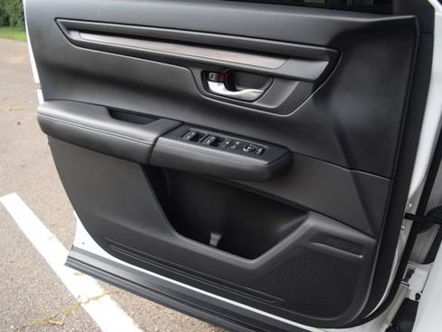 Used 2023 Honda CR-V Sport image 16