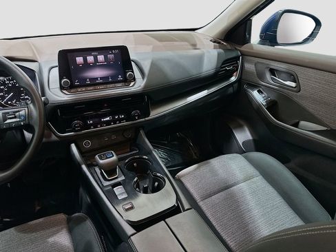 Used 2022 Nissan Rogue SV FWD image 22