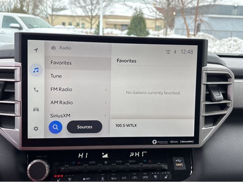 Used 2022 Toyota Tundra Limited image 6