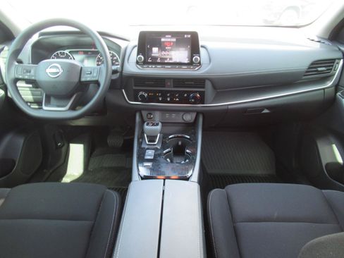 Used 2026 Nissan Rogue S FWD image 12