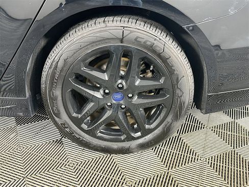 Used 2016 Ford Fusion SE image 32