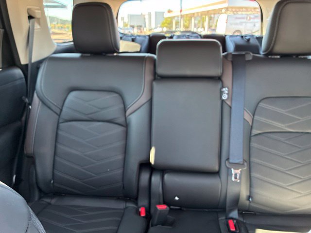 Certified 2025 Nissan Pathfinder Platinum w/ Cargo Package AWD/4WD image 18