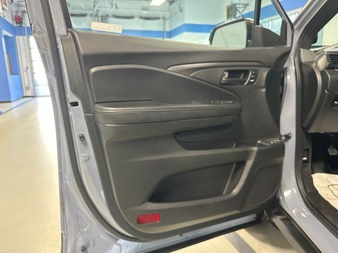 Used 2023 Honda Passport EX-L image 21