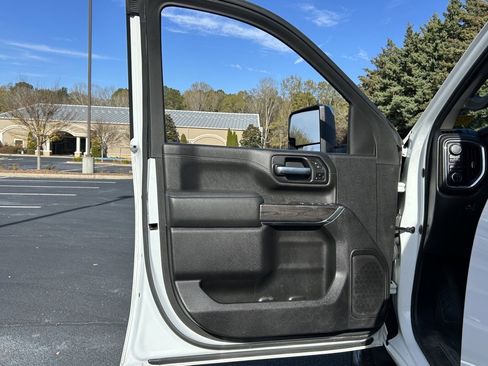 Used 2023 Chevrolet Silverado 2500 LTZ image 52