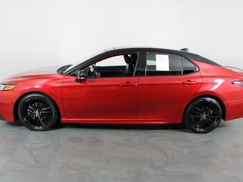 Used 2021 Toyota Camry XSE image 8