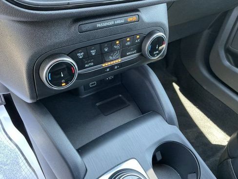 Used 2025 Ford Escape ST-Line AWD/4WD image 24