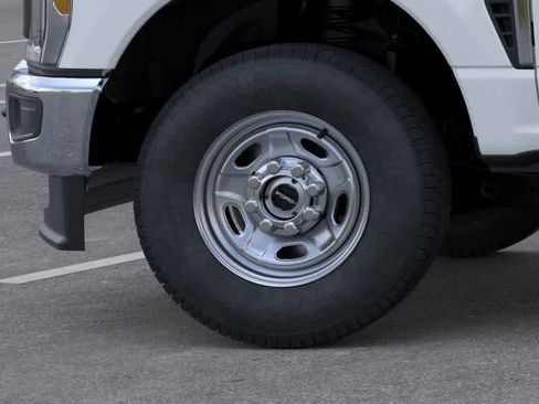 New 2026 Ford F250 XL w/ XL Chrome Package image 19