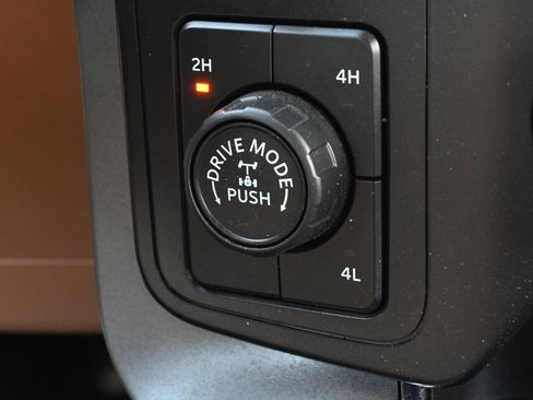 Used 2022 Ford F150 XLT w/ Equipment Group 302A High AWD/4WD image 14