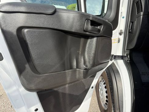 Used 2025 RAM ProMaster 2500 w/ Convenience Group FWD image 30