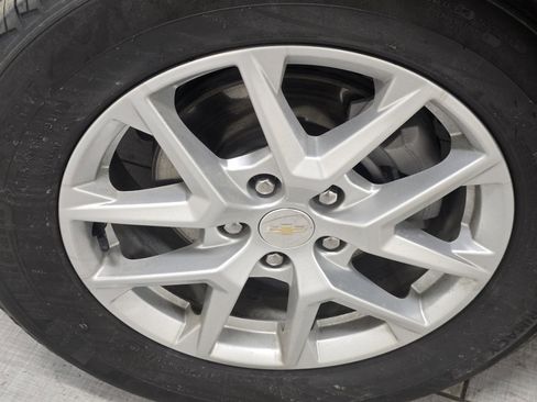 Used 2023 Chevrolet Equinox LT image 7