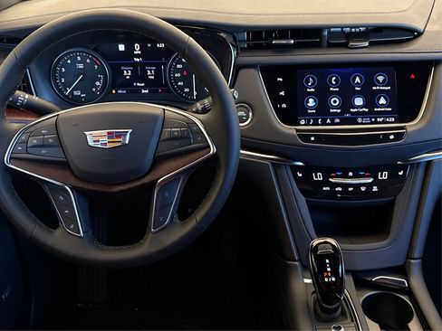 New 2026 Cadillac XT5 Premium Luxury FWD image 16