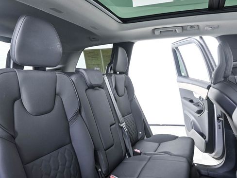Used 2025 Volvo XC90 B6 Plus AWD/4WD image 22