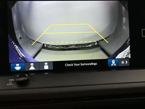 Used 2023 Honda Accord Sport image 11