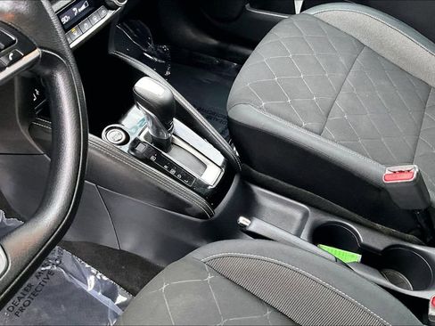 Used 2019 Nissan Kicks SV image 16