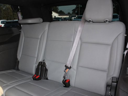 Used 2021 Chevrolet Tahoe Z71 w/ Z71 Signature Package image 13