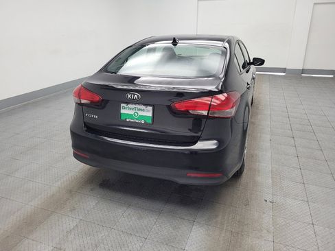 Used 2017 Kia Forte LX FWD image 7