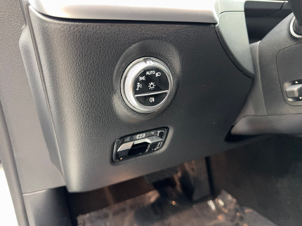 Used 2023 Mercedes-Benz C 300 Sedan image 54