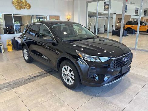 Certified 2024 Ford Escape Active w/ Tech Pack #1 AWD/4WD image 1