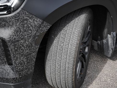 Used 2021 Chevrolet Tahoe RST w/ Luxury Package image 13