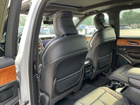 Used 2023 Jeep Grand Cherokee L Summit AWD/4WD image 24