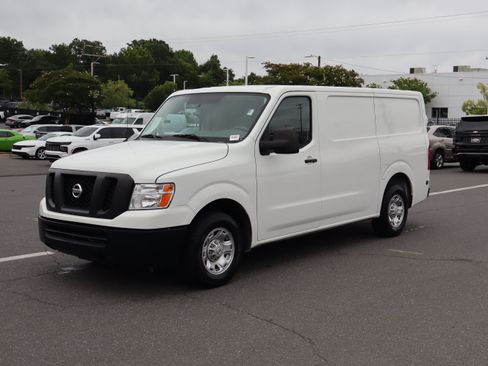 Used 2021 Nissan NV 2500 SV w/ Back Door Glass Package RWD image 5